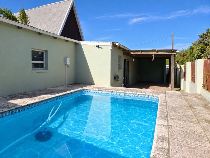 4 Bedroom Property for Sale in Aston Bay Eastern Cape